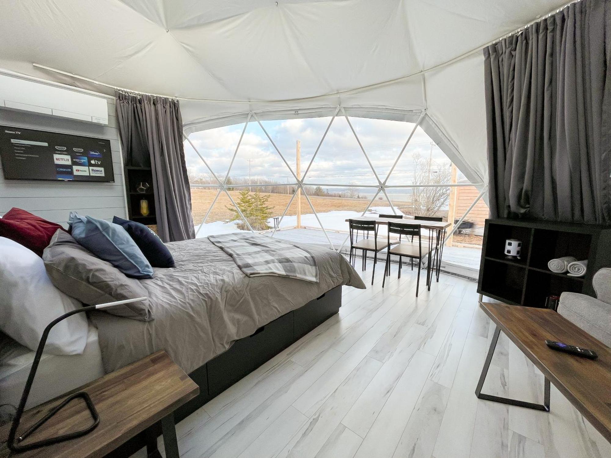 Port Wade Glamping Domes Villa Victoria Beach Kültér fotó